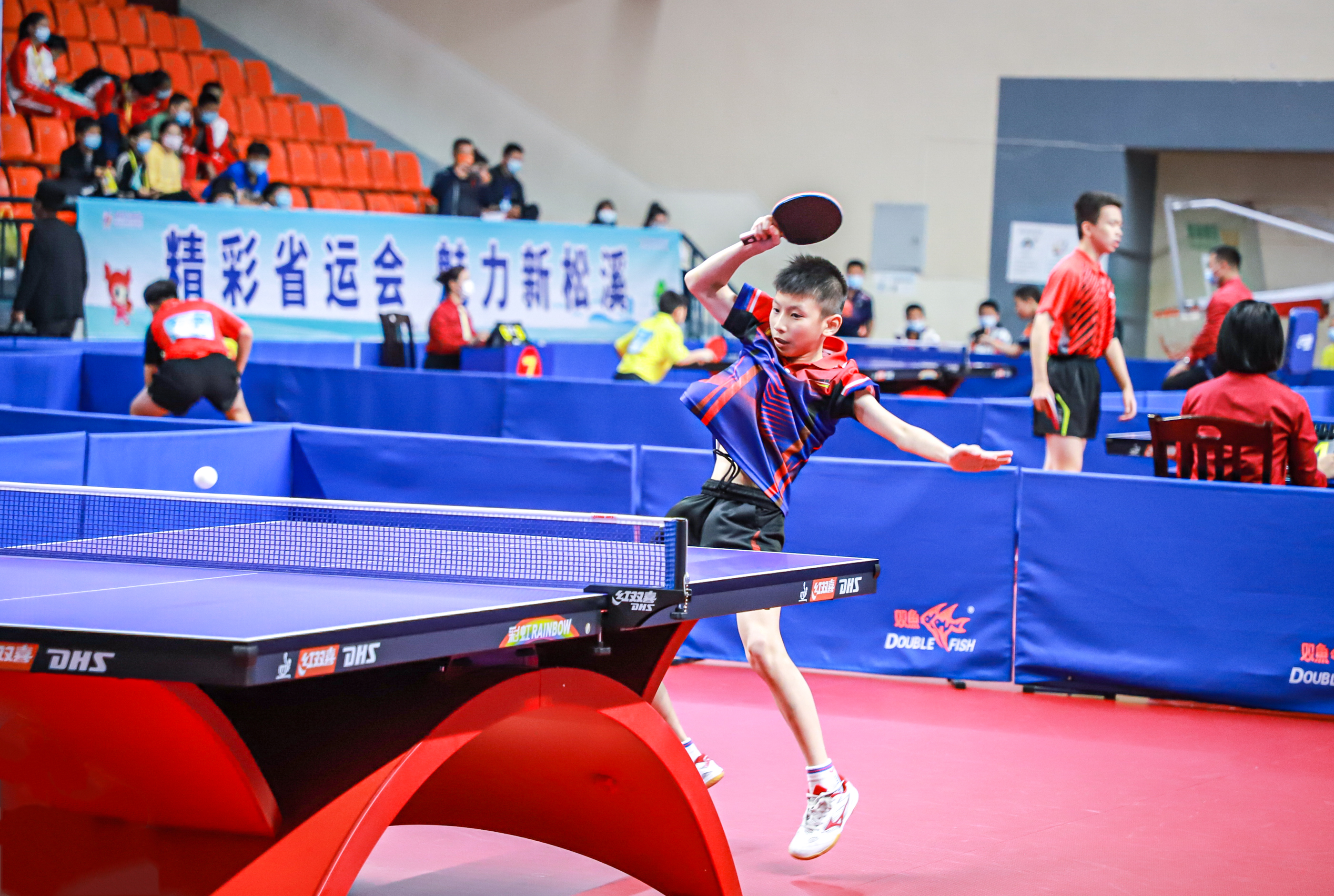 战正悄然展 战正悄然展